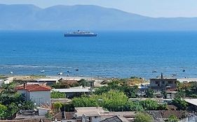 Sweetview 2-Bedroom Apartment With 3 Balcony Seaview