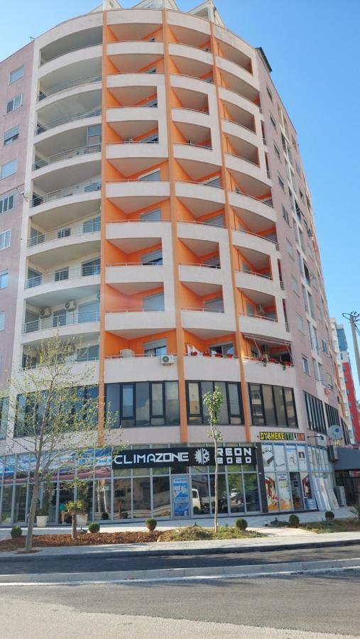 Sweetview 2-Bedroom Apartment With 3 Balcony Seaview Vlorë Esterno foto